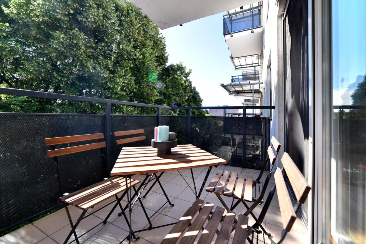 Block Apartment Park With Private Garage Parking Zagreb Exterior foto