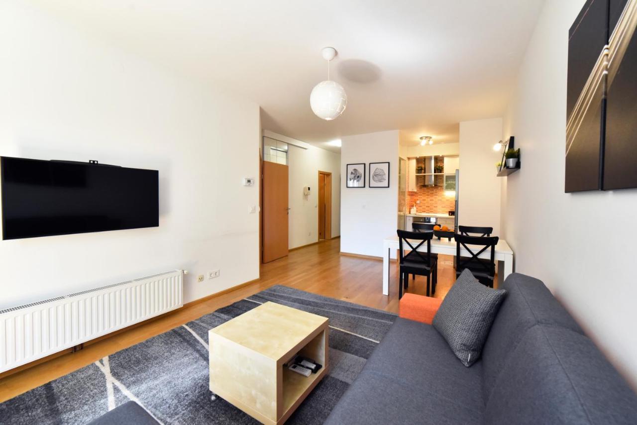 Block Apartment Park With Private Garage Parking Zagreb Exterior foto